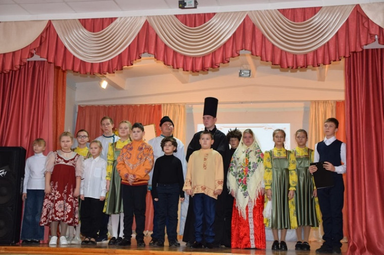 Конкурсе школьных театров.